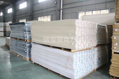 亞克力板上有膠紙印用什么處理