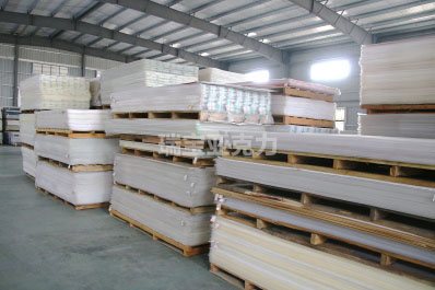 亞克力板角容易被磕碎嗎